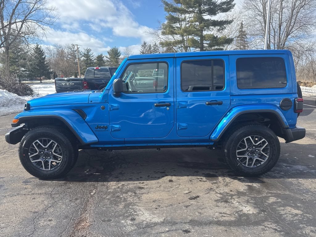 New 2025 Jeep Wrangler Unlimited Sahara w/ Safety Group AWD/4WD image 7