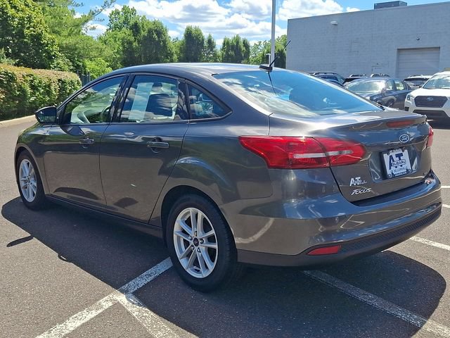 Used 2017 Ford Focus SE FWD image 4