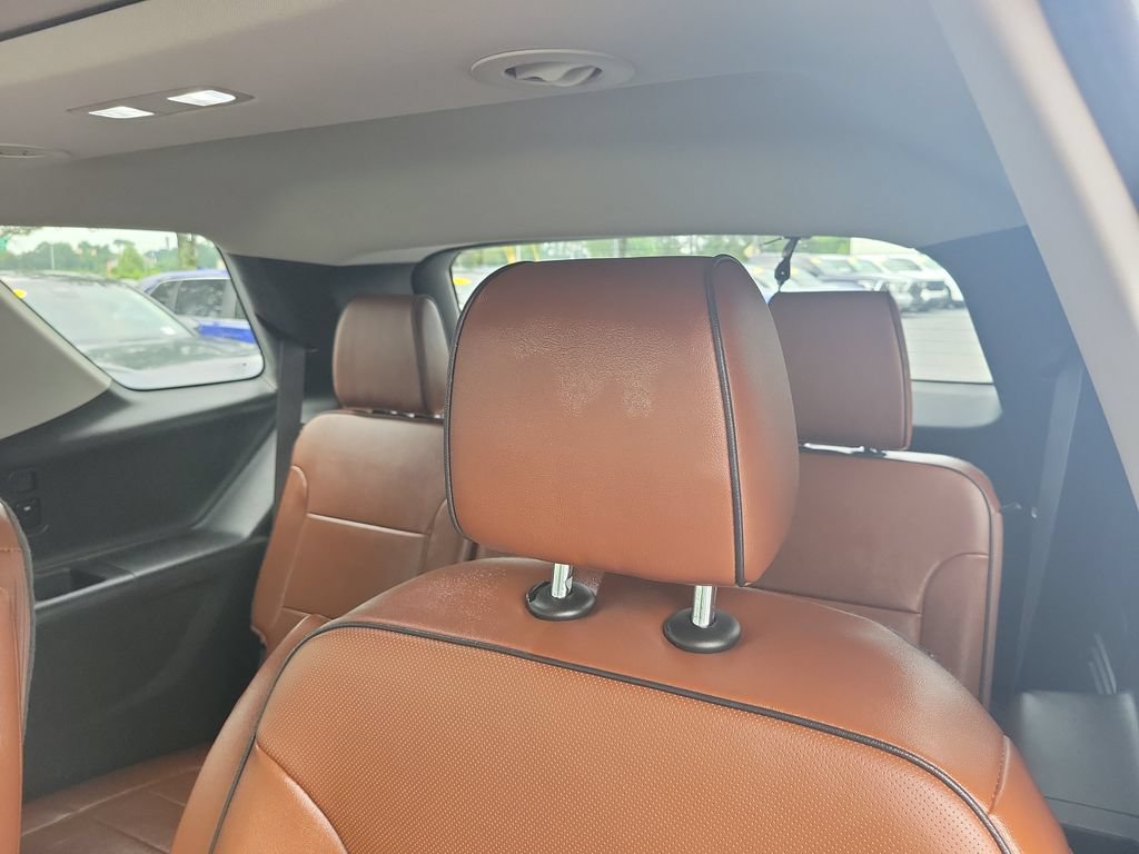 Used 2019 Chevrolet Traverse High Country w/ LPO, Floor Liner Package AWD/4WD image 10