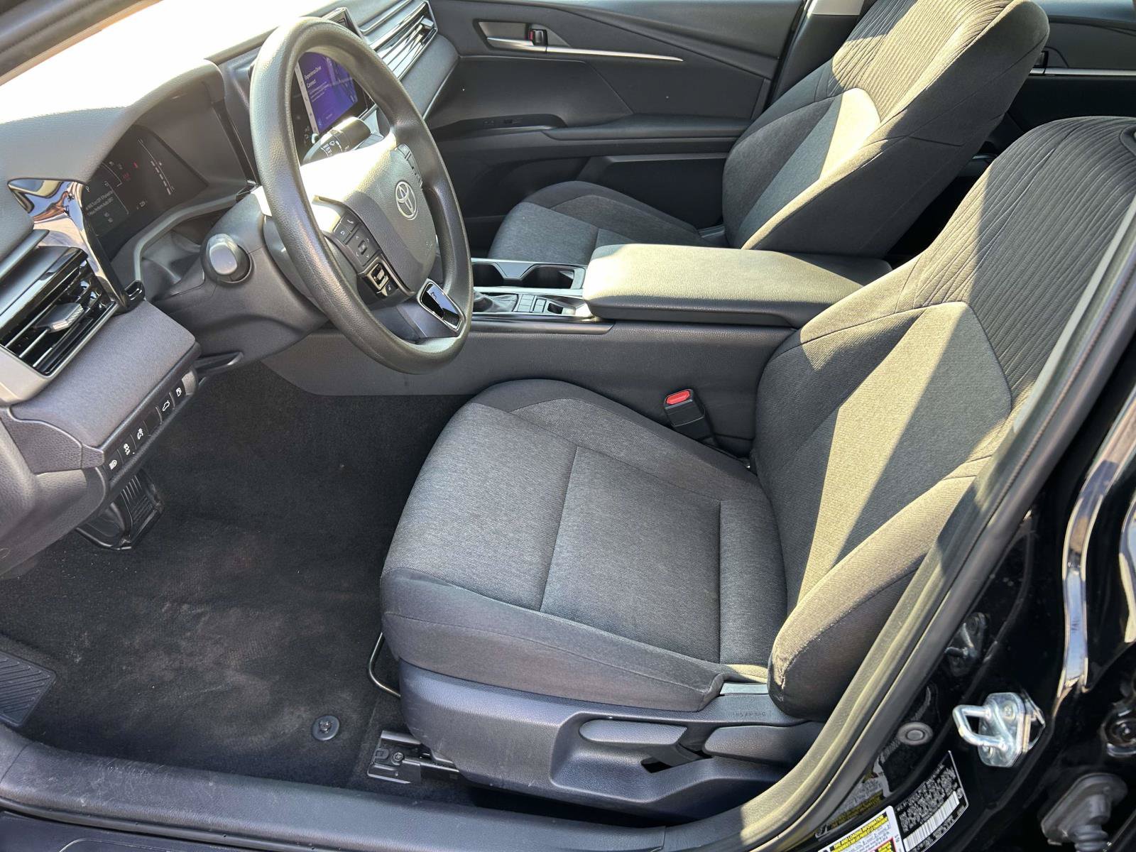 Used 2025 Toyota Camry LE FWD image 23