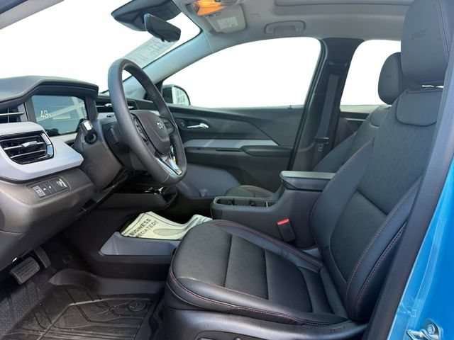 Used 2027 Chevrolet Bolt RS w/ Technology Package FWD image 12