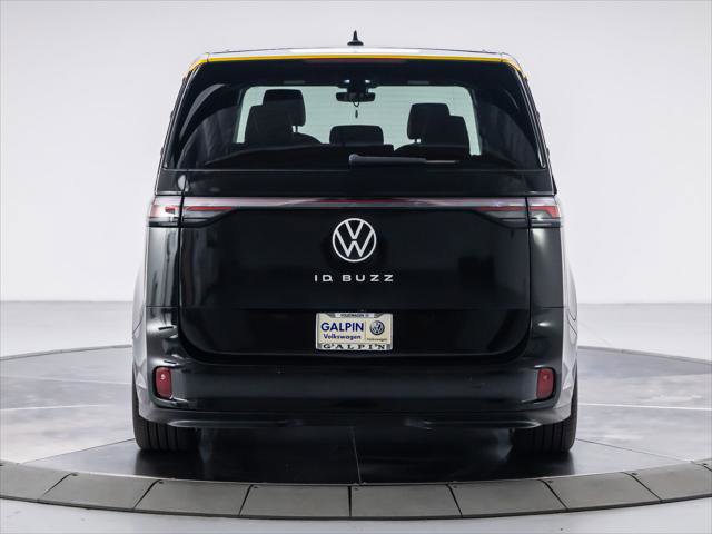 New 2025 Volkswagen ID. Buzz Pro S RWD image 4