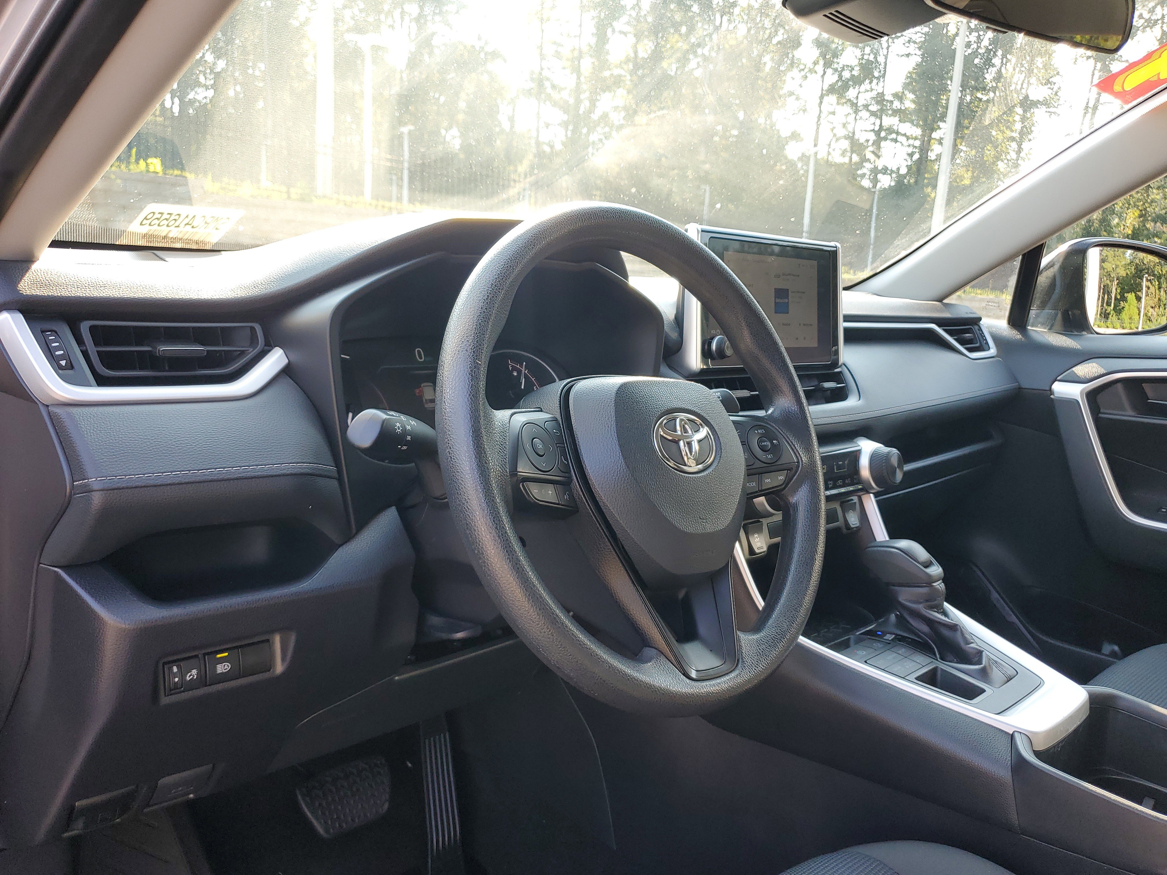 Used 2024 Toyota RAV4 LE image 16