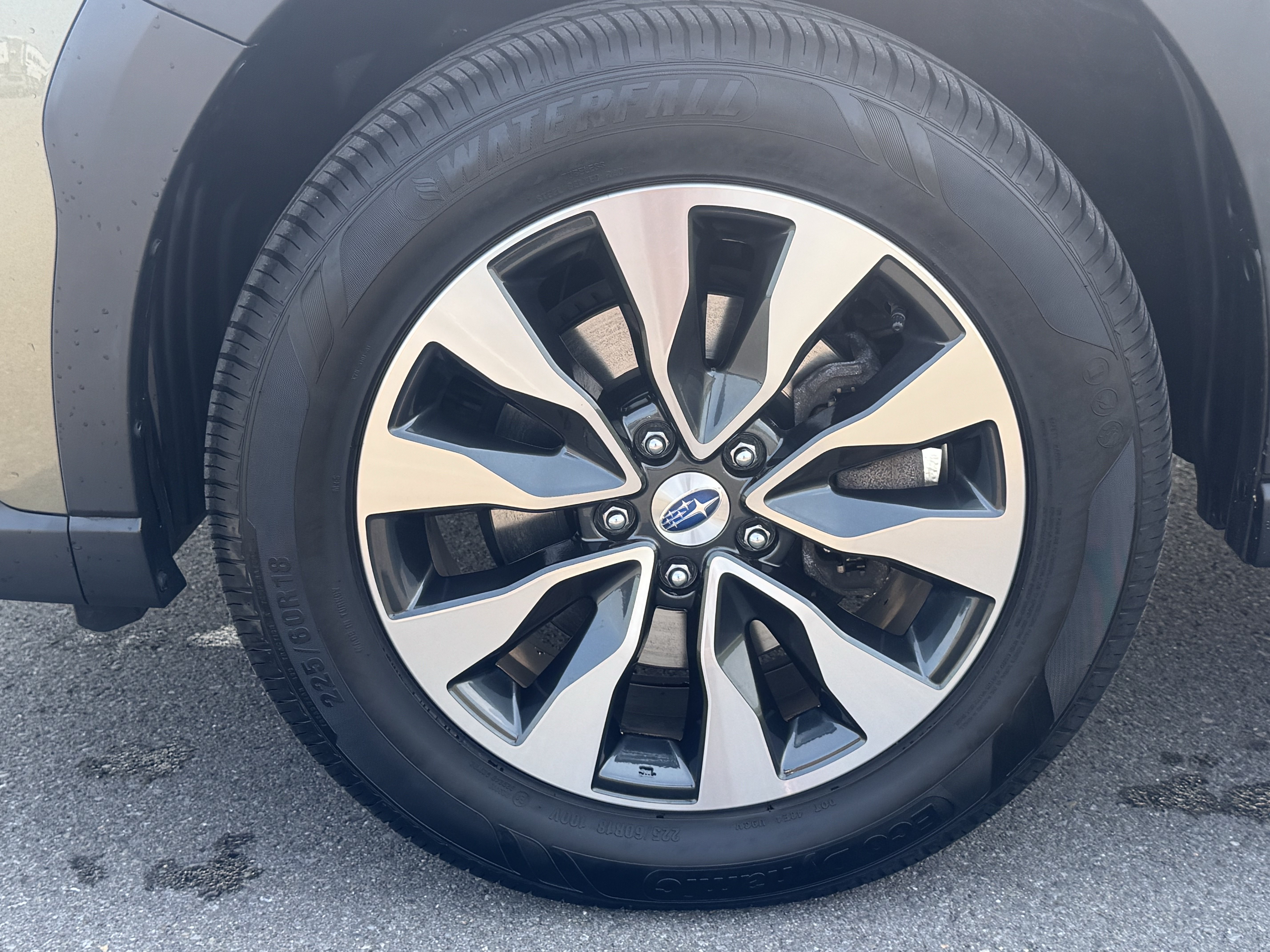 Certified 2024 Subaru Outback Touring AWD/4WD image 11