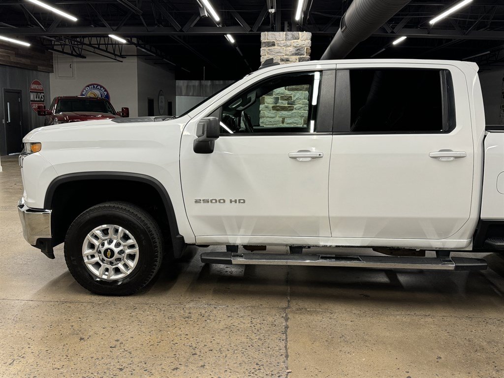 Used 2022 Chevrolet Silverado 2500 LT AWD/4WD image 5