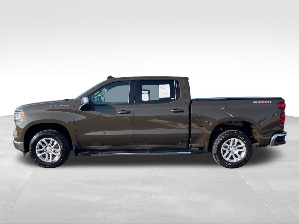Used 2023 Chevrolet Silverado 1500 LT AWD/4WD image 3
