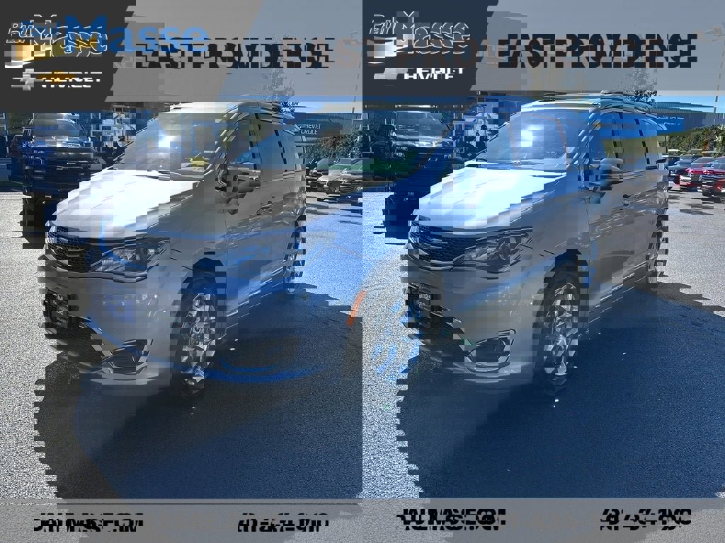 Used 2018 Chrysler Pacifica Limited