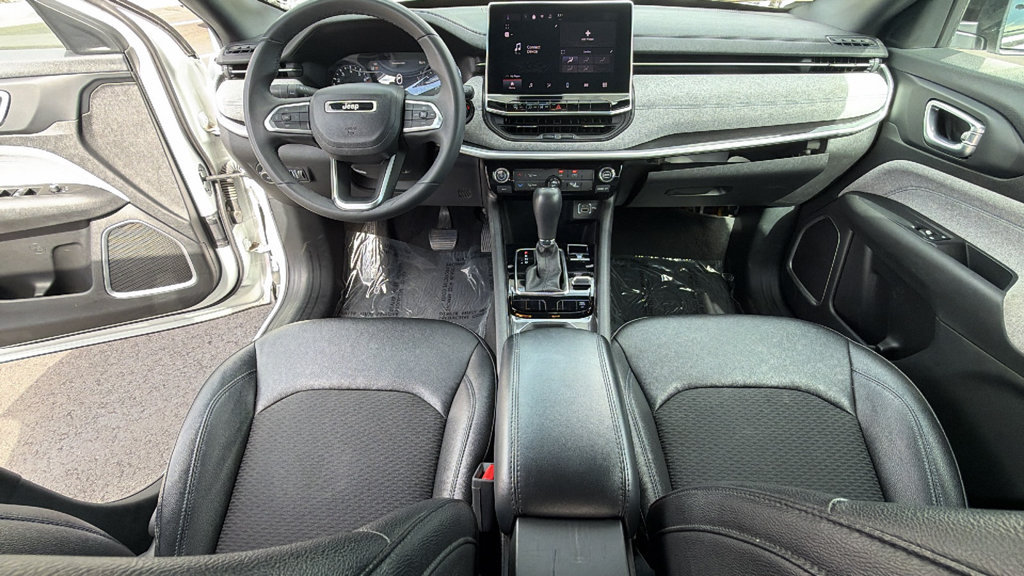 Used 2024 Jeep Compass Latitude AWD/4WD image 26