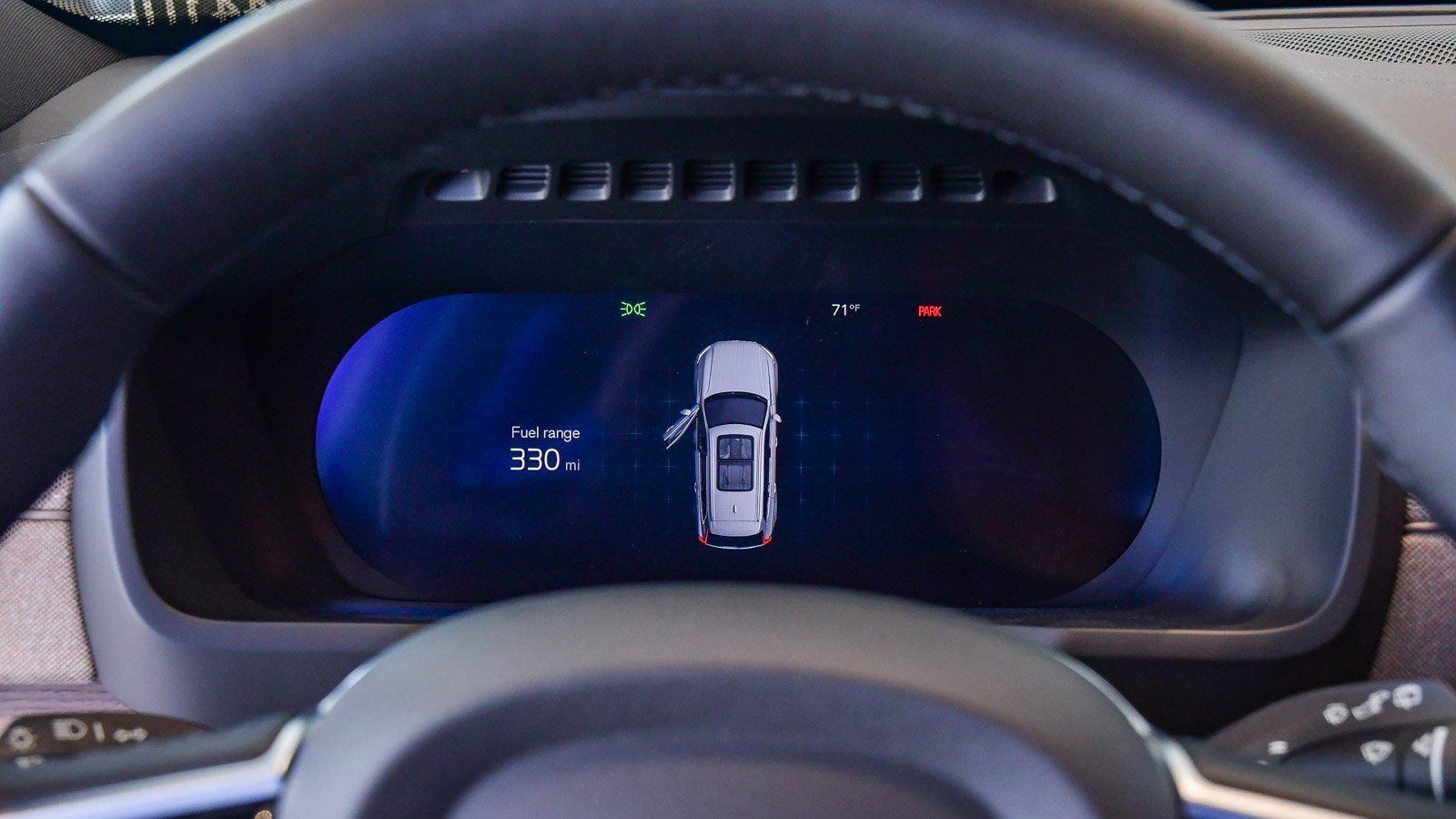 Used 2025 Volvo XC90 B5 Plus w/ Protection Package Premier image 29