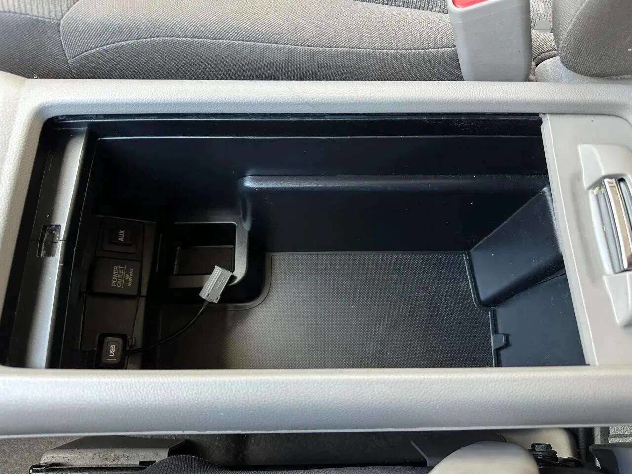 Used 2014 Honda CR-V LX image 12