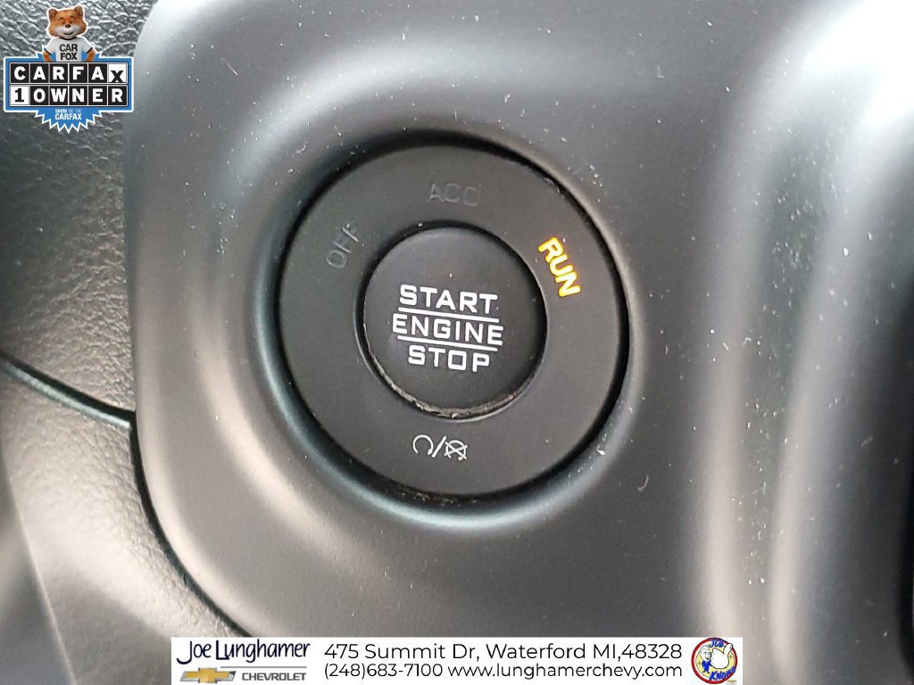 Used 2022 Jeep Wrangler Unlimited Sahara w/ LED Lighting Group AWD/4WD image 19
