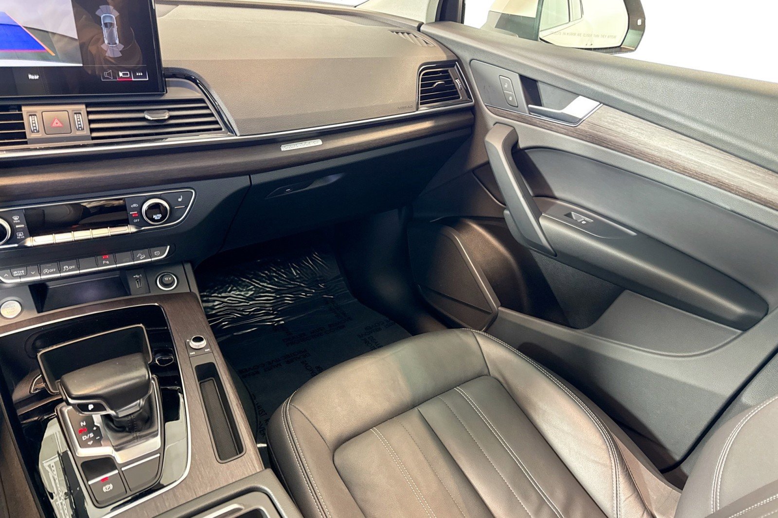 Used 2022 Audi Q5 2.0T Premium w/ Convenience Package image 22