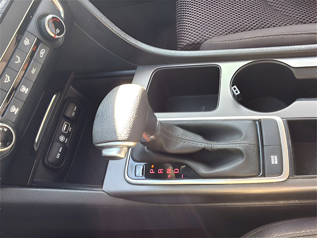 Used 2020 Kia Optima LX image 24