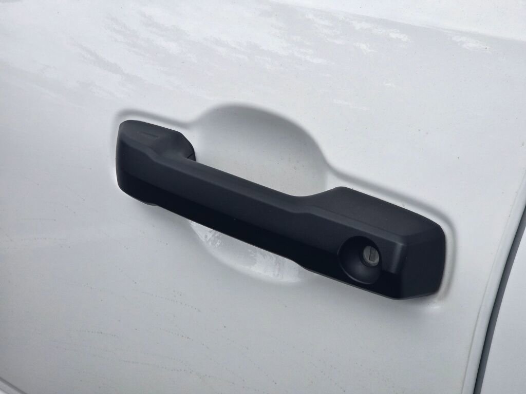 Used 2024 Toyota Tacoma TRD Off-Road image 17