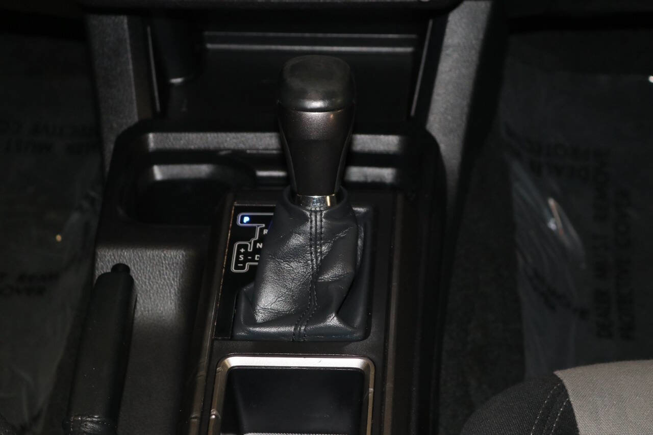 Used 2022 Toyota Tacoma TRD Off-Road image 44