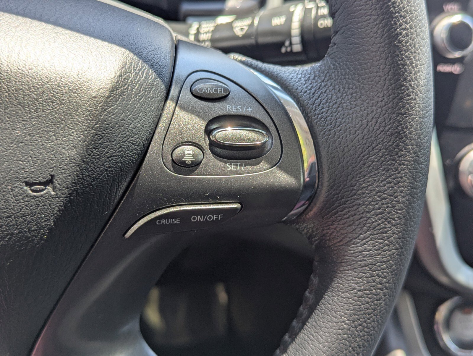 Certified 2024 Nissan Murano SV FWD image 28