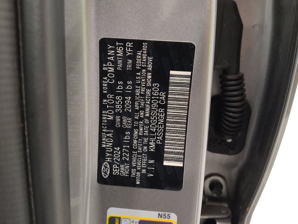 Used 2025 Hyundai Elantra SE w/ Cargo Package image 33