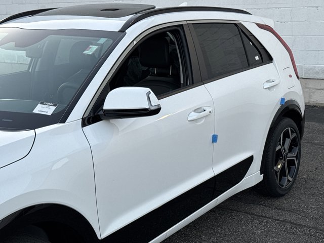 New 2025 Kia Niro EX Touring image 31