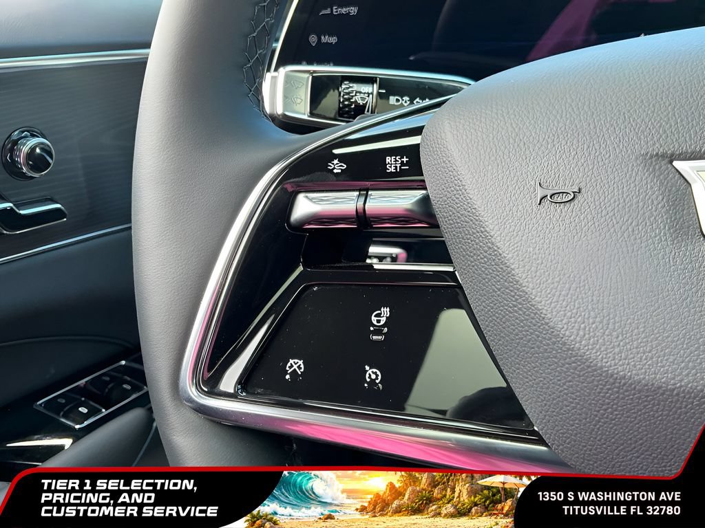 Used 2025 Cadillac Lyriq Luxury RWD image 30