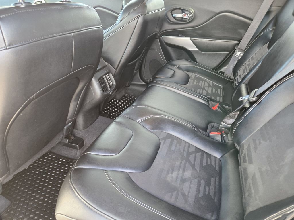 Used 2022 Jeep Cherokee Latitude image 18