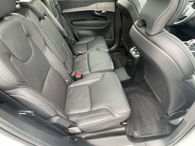 Used 2024 Volvo XC90 T8 Ultimate AWD/4WD image 14