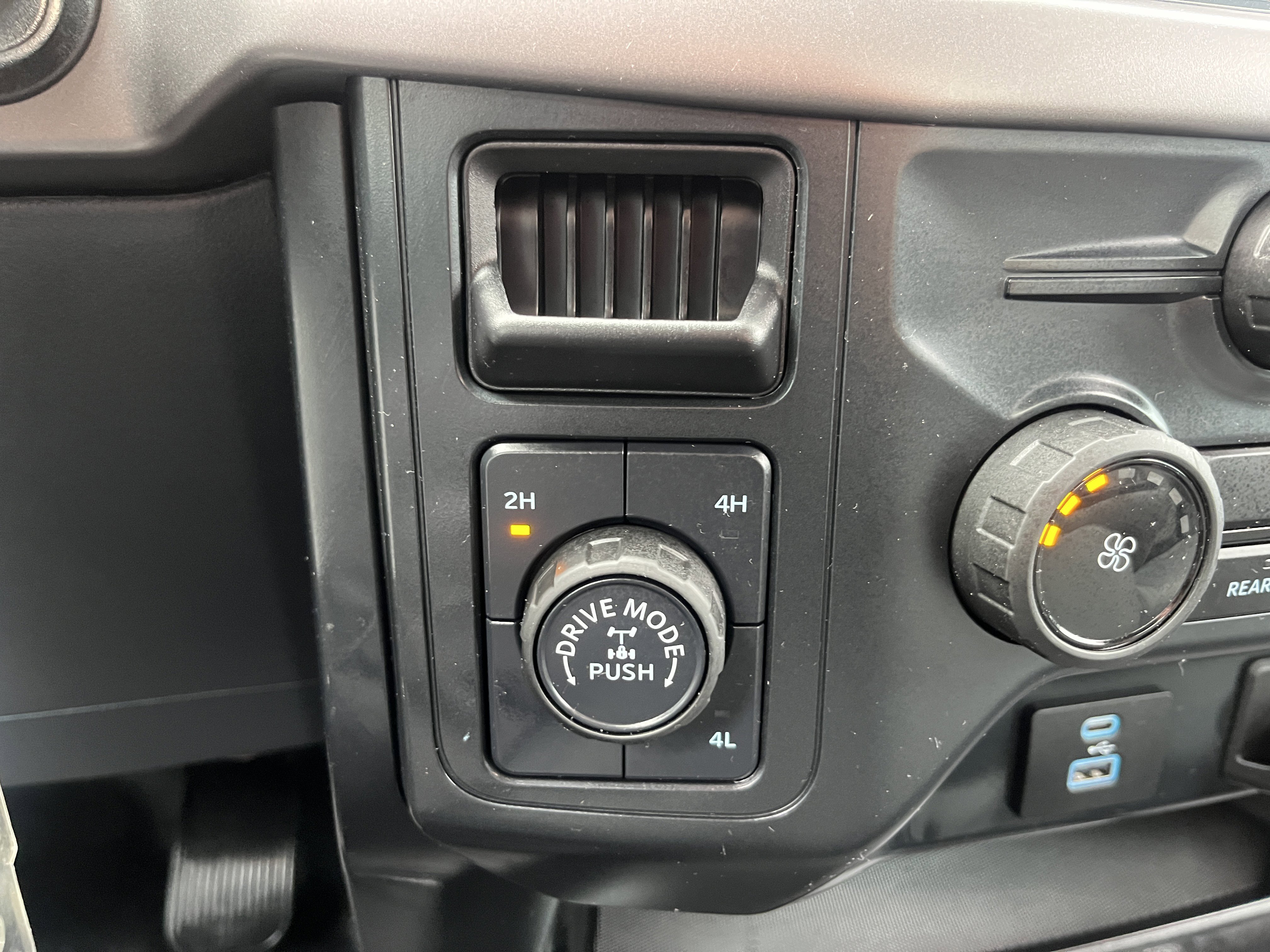 Used 2024 Ford F150 XL w/ Equipment Group 103A High AWD/4WD image 25
