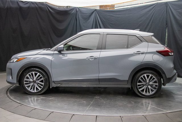 Used 2023 Nissan Kicks SV image 9