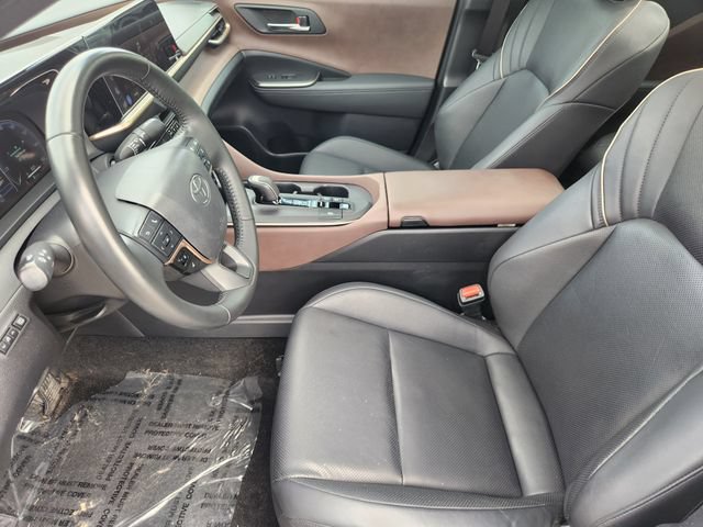 Used 2023 Toyota Crown AWD/4WD image 12