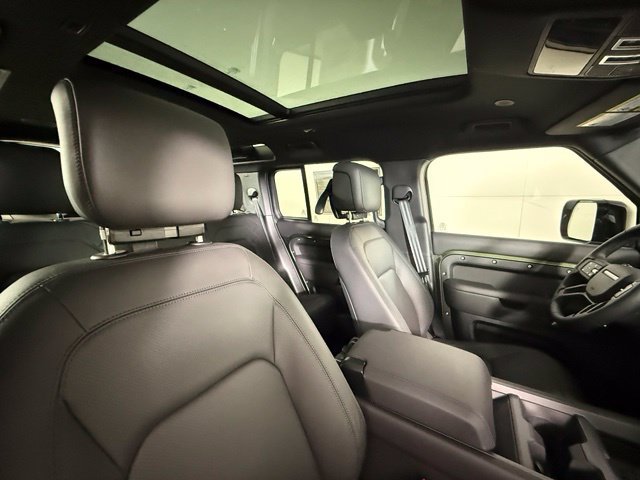 New 2026 Land Rover Defender 110 X-Dynamic SE AWD/4WD image 29