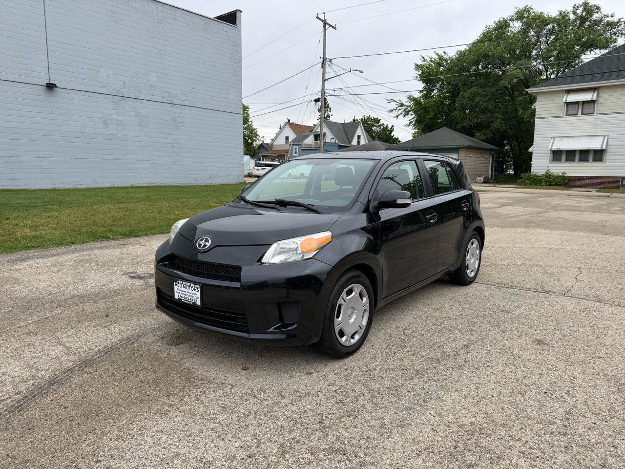 Used 2011 Scion xD FWD image 3