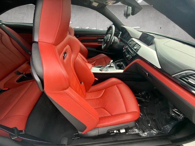 Used 2020 BMW M4 Coupe w/ Competition Package RWD image 24
