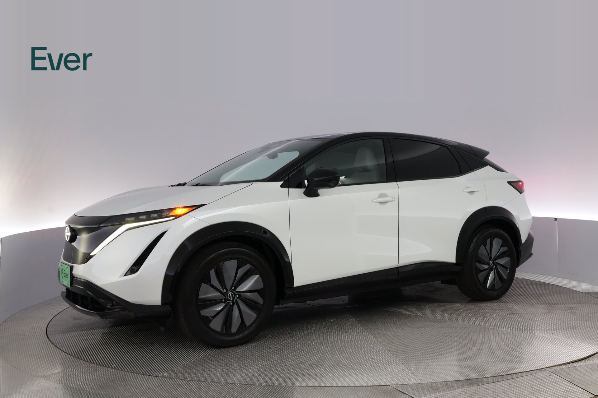 Used 2023 Nissan Ariya AWD image 18
