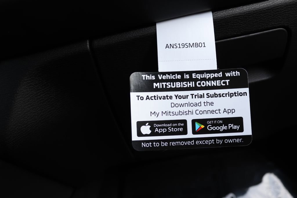 New 2026 Mitsubishi Outlander SE image 30