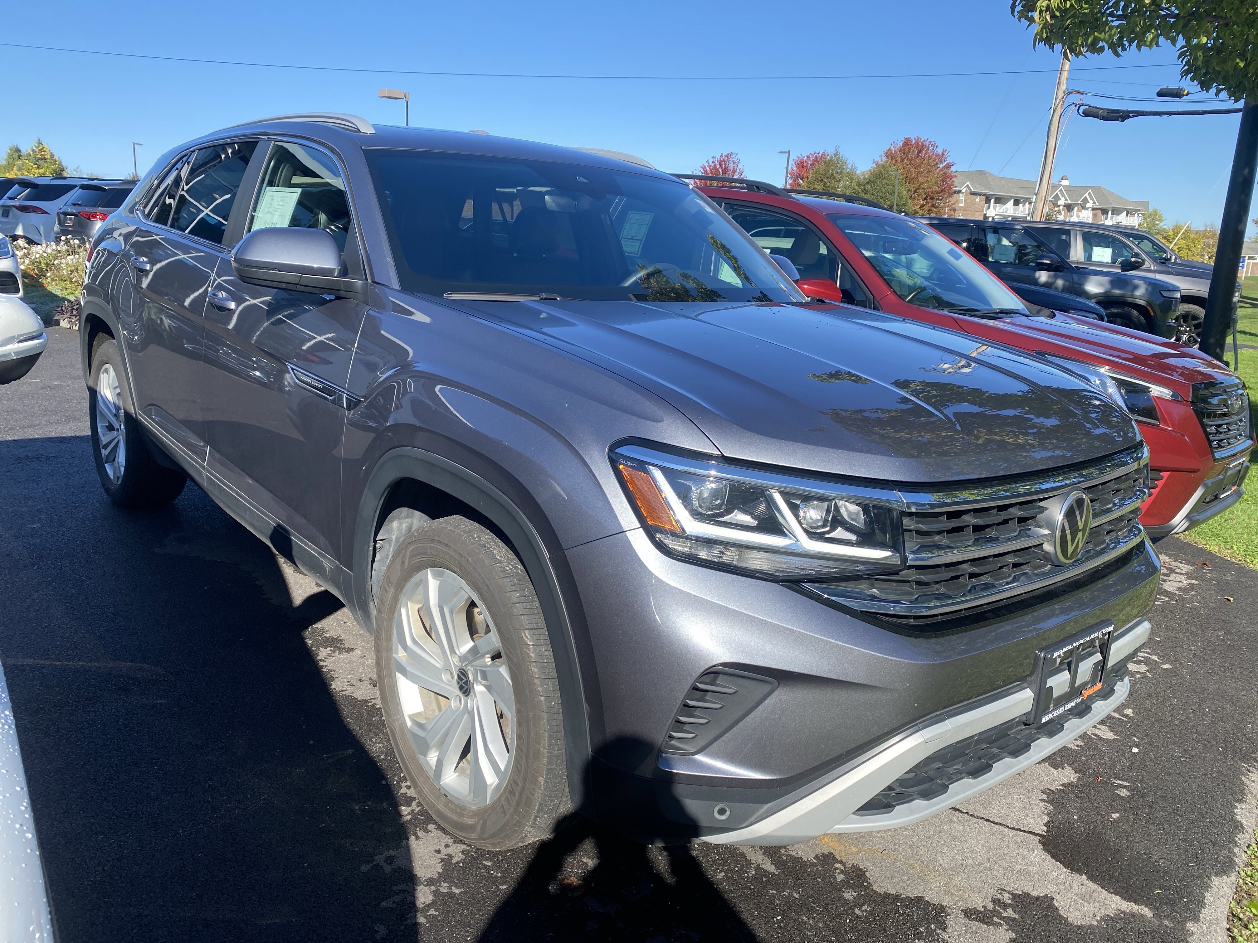 Used 2021 Volkswagen Atlas Cross Sport SEL image 2