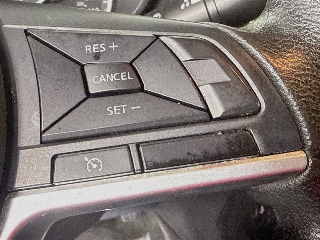 Used 2022 Nissan Versa S FWD image 14