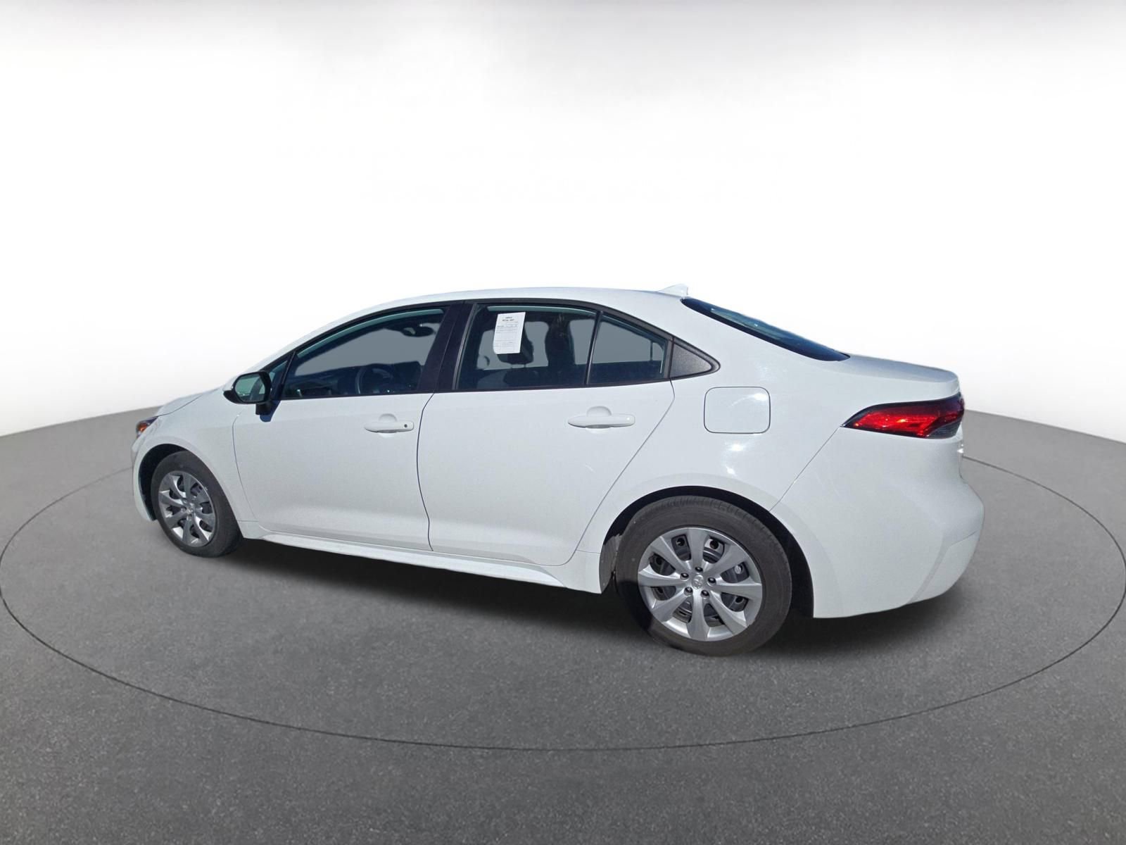 Used 2024 Toyota Corolla LE image 6