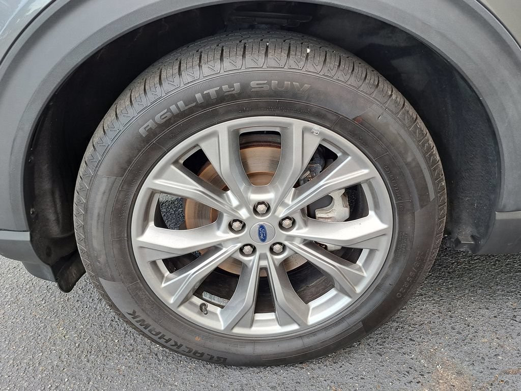 Used 2023 Ford Explorer Limited AWD/4WD image 18
