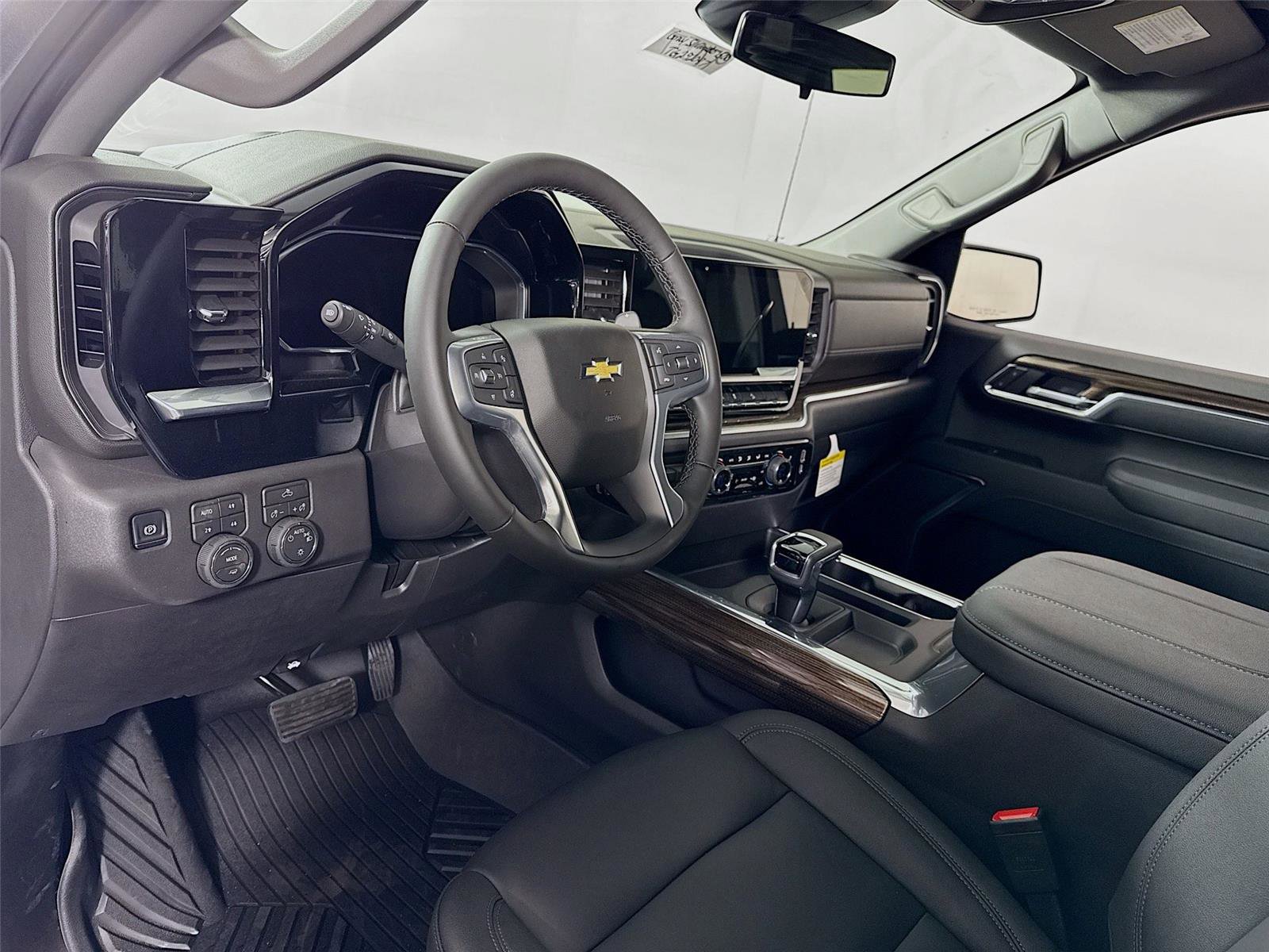 New 2026 Chevrolet Silverado 1500 LT AWD/4WD image 4