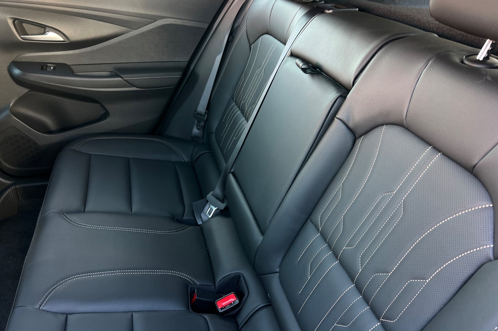 New 2026 Buick Envista Avenir FWD image 11