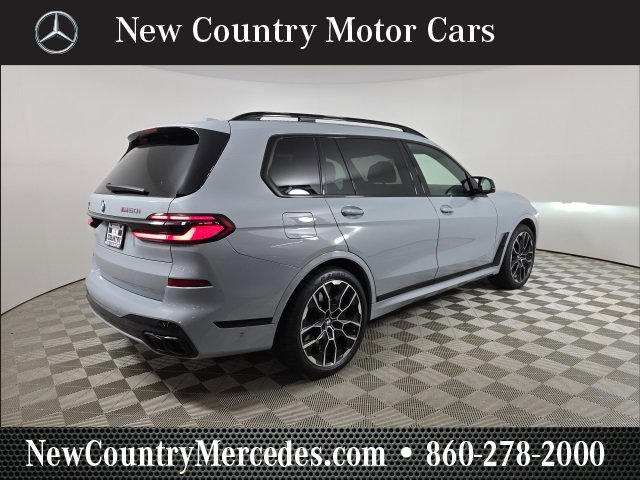 Used 2024 BMW X7 M60i image 13