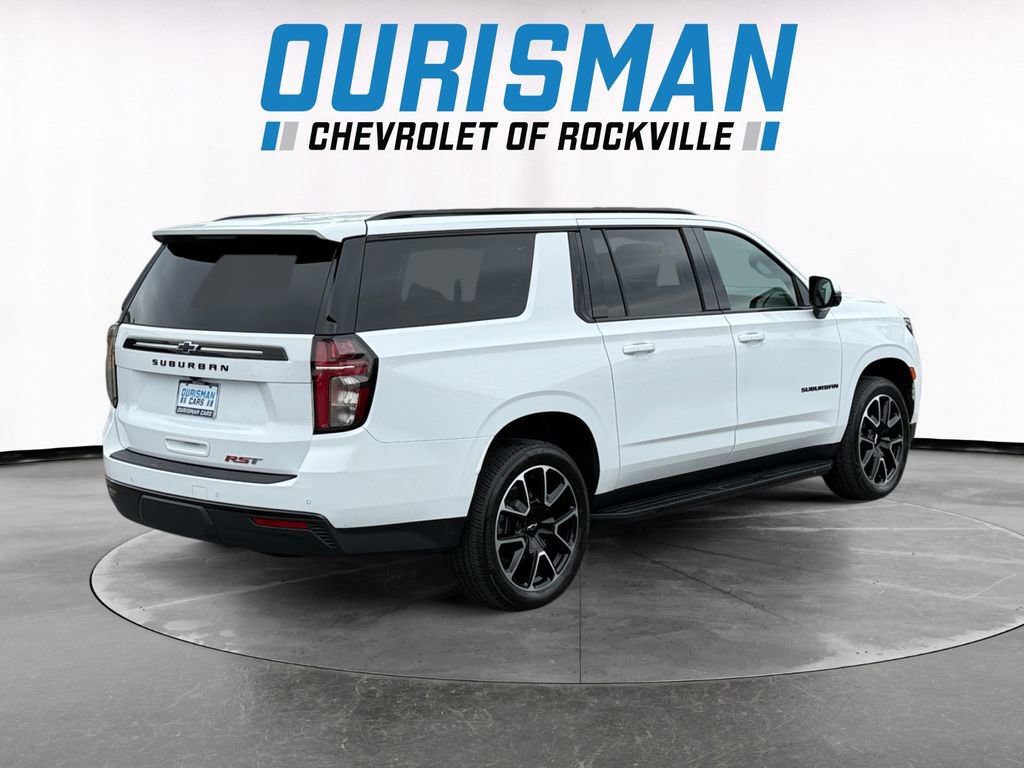 Used 2024 Chevrolet Suburban RST w/ Luxury Package AWD/4WD image 6