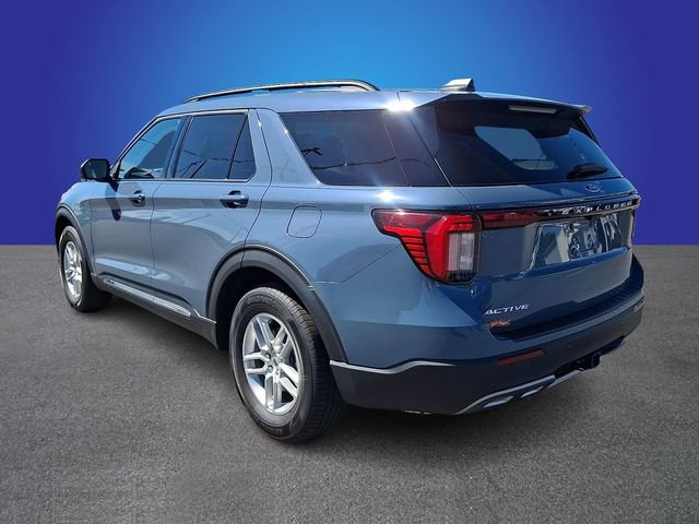 Used 2025 Ford Explorer Active w/ Active Comfort Package RWD image 5