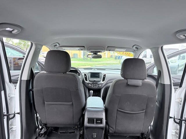 Used 2019 Chevrolet Equinox LT FWD image 18