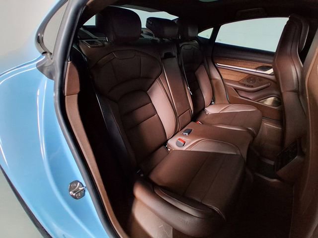 Used 2021 Porsche Taycan image 15