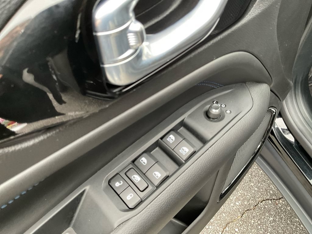 New 2026 Jeep Compass Latitude AWD/4WD image 30