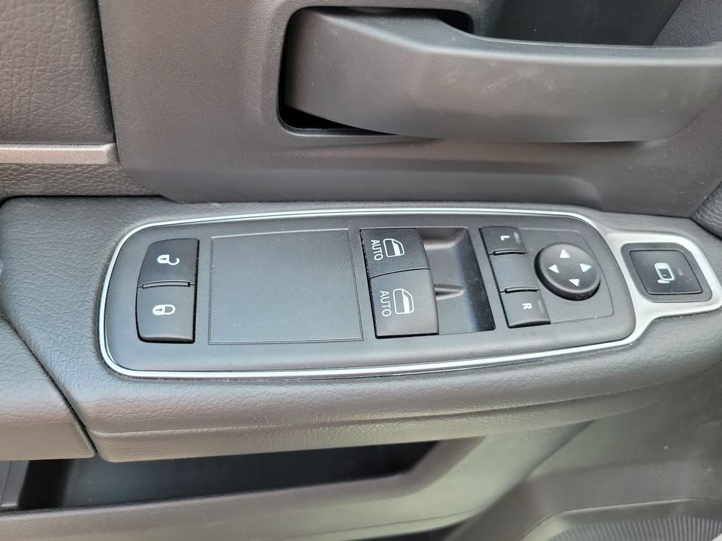 New 2024 RAM 5500 Tradesman AWD/4WD image 10
