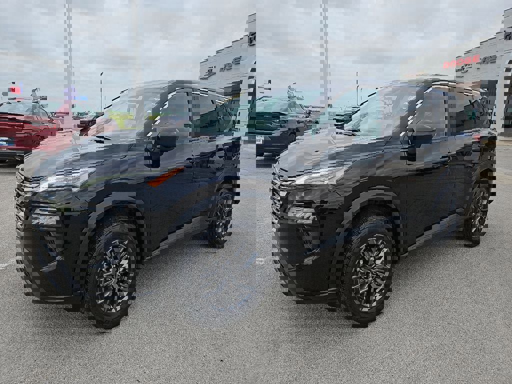Used 2024 Nissan Rogue S image 2