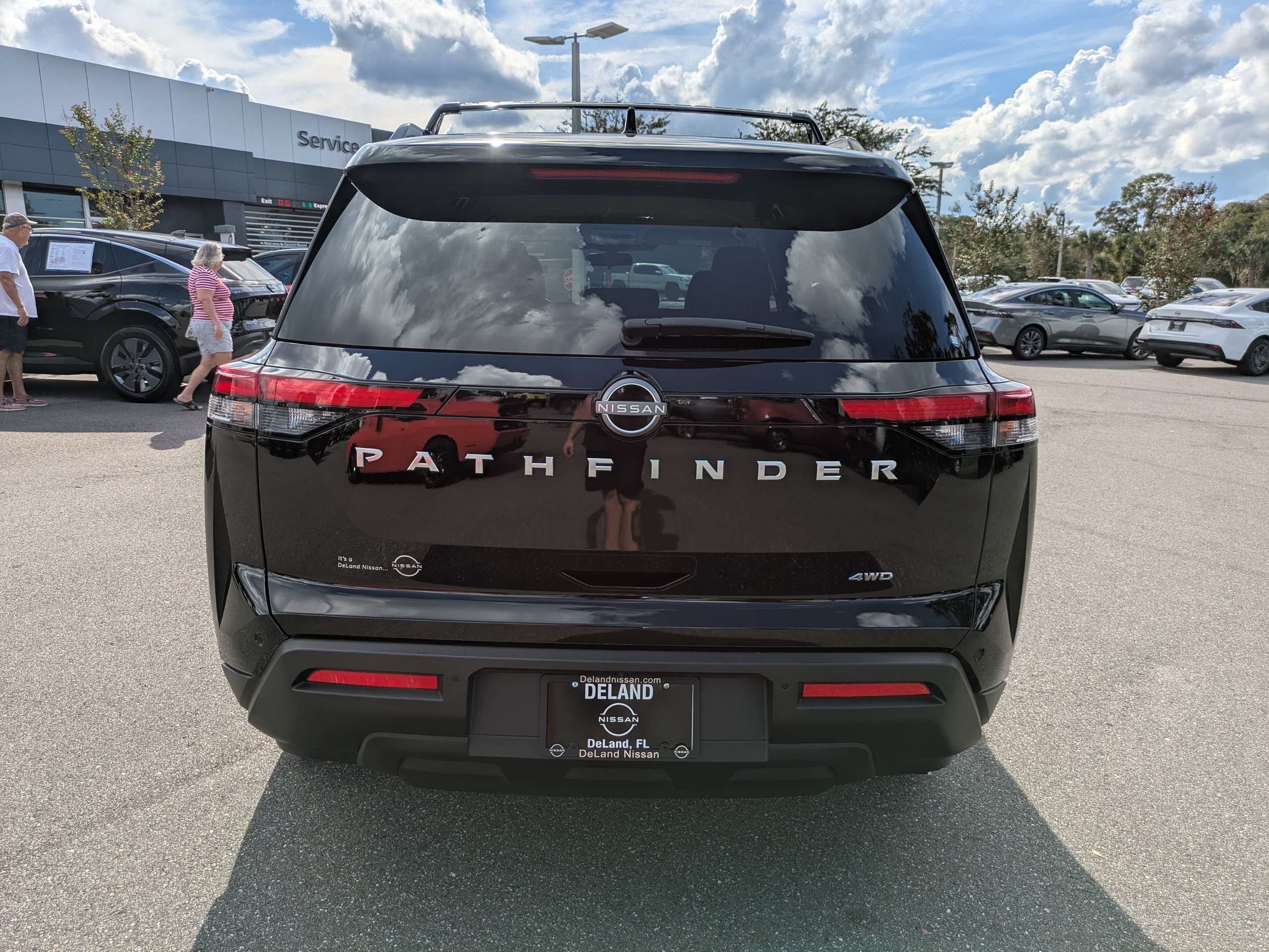 Certified 2025 Nissan Pathfinder SV AWD/4WD image 5