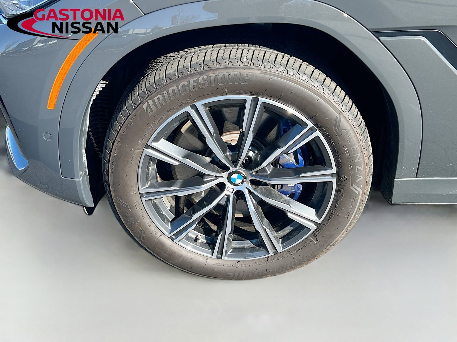 Used 2023 BMW X6 M50i w/ Executive Package image 41