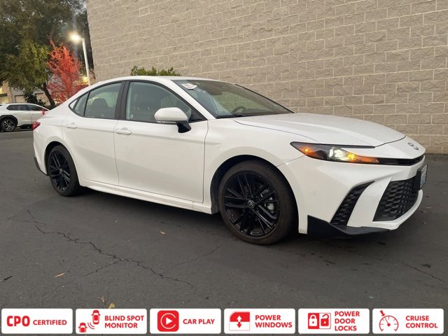 Certified 2025 Toyota Camry SE image 1